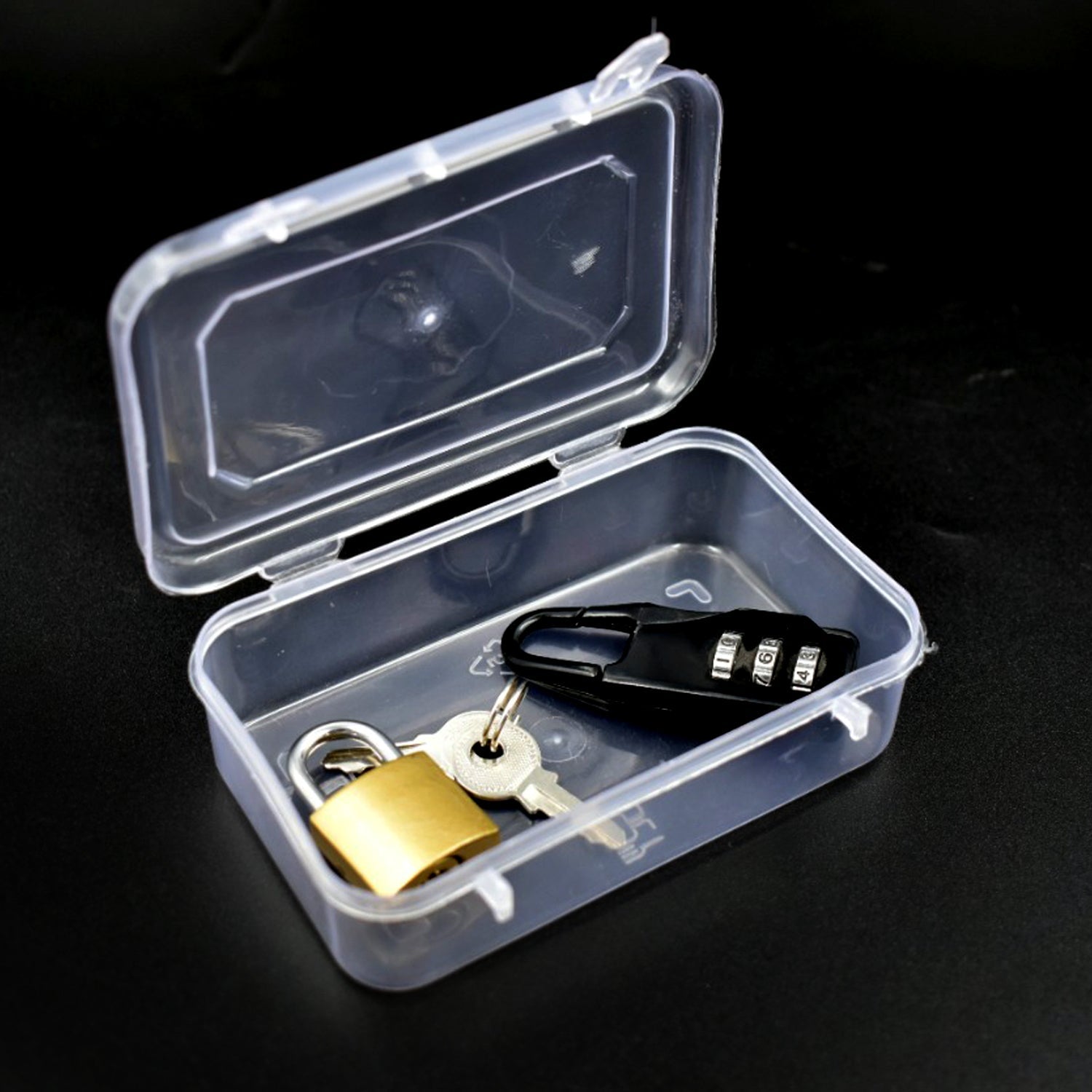 3752 Tim Tom Container used for storing things and stuffs and can also be used in any kind of places. DeoDap