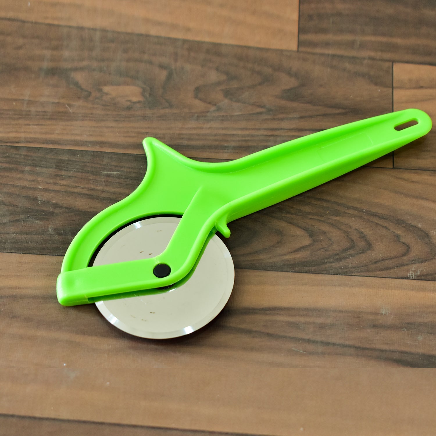 4800  Stainless Steel Pizza Cutter/Pastry Cutter/Sandwiches Cutter DeoDap