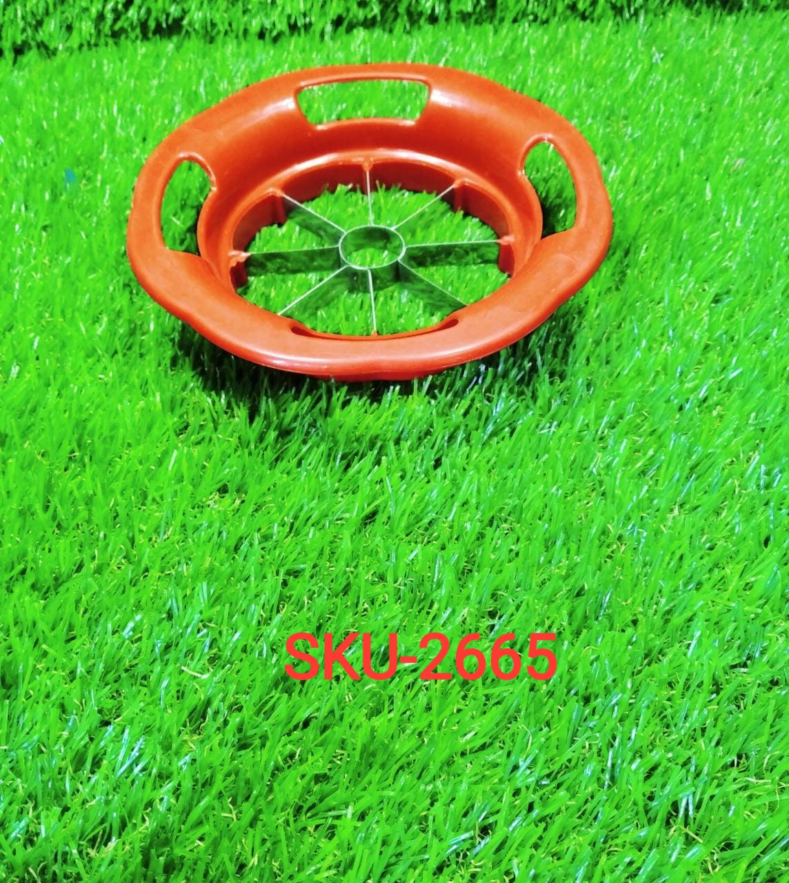 2665 Big Round Apple Cutter and shredder tool with effective sharp chopping blade system. DeoDap
